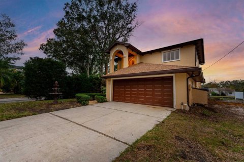 Casa en venta en Tampa, Florida, 4 dormitorios, 295.06 m2 № 1536843 - foto 10