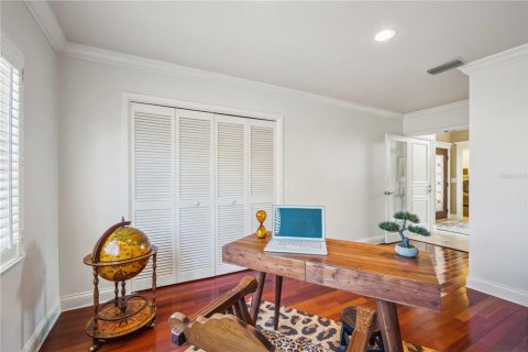 Casa en venta en Tampa, Florida, 4 dormitorios, 295.06 m2 № 1536843 - foto 22