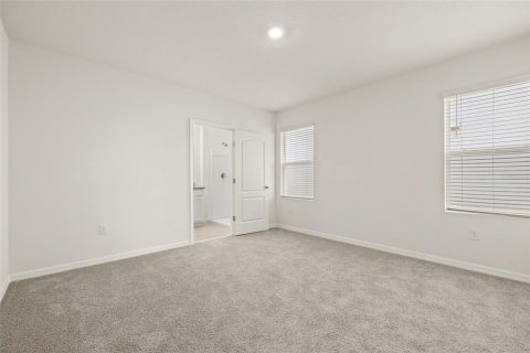 House in Kissimmee, Florida 4 bedrooms, 150.32 sq.m. № 2150706 - photo 19