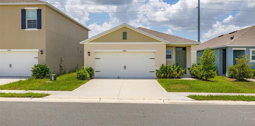 House in Kissimmee, Florida 4 bedrooms, 150.32 sq.m. № 2150706