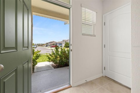 House in Kissimmee, Florida 4 bedrooms, 150.32 sq.m. № 2150706 - photo 4