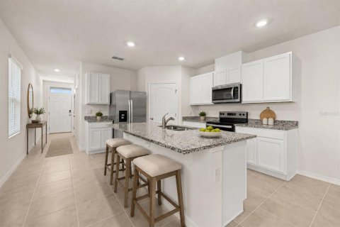 House in Kissimmee, Florida 4 bedrooms, 150.32 sq.m. № 2150706 - photo 8