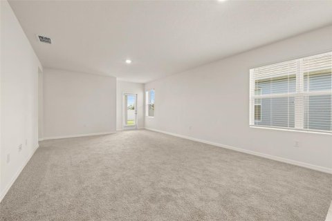 House in Kissimmee, Florida 4 bedrooms, 150.32 sq.m. № 2150706 - photo 14