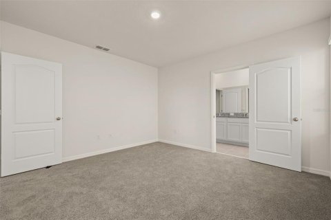 House in Kissimmee, Florida 4 bedrooms, 150.32 sq.m. № 2150706 - photo 22