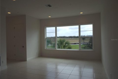 Townhouse in Orlando, Florida 2 bedrooms, 158.68 sq.m. № 2201941 - photo 5