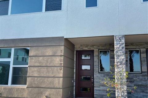 Townhouse in Orlando, Florida 2 bedrooms, 158.68 sq.m. № 2201941 - photo 14
