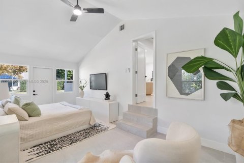 Casa en venta en Miami, Florida, 4 dormitorios, 128.02 m2 № 2030806 - foto 16