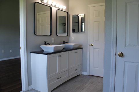 Condo in Largo, Florida, 3 bedrooms  № 1866829 - photo 4