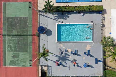 Condo in Aventura, Florida, 2 bedrooms  № 1953749 - photo 26