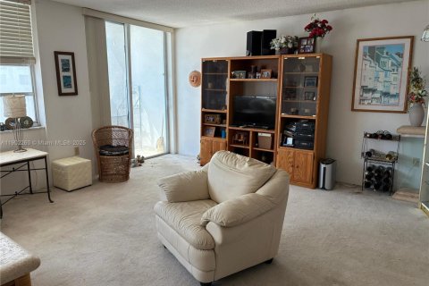 Condo in Aventura, Florida, 2 bedrooms  № 1953749 - photo 2