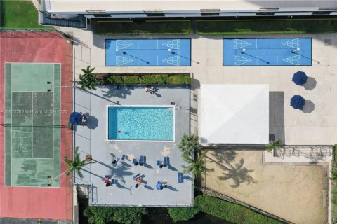 Condo in Aventura, Florida, 2 bedrooms  № 1953749 - photo 27