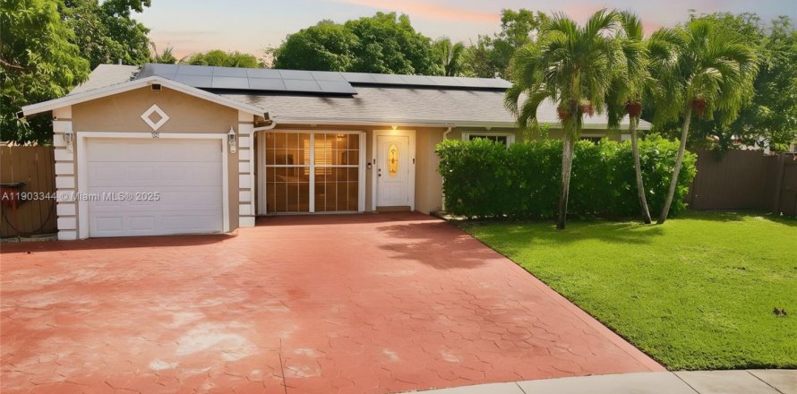 Casa en Pembroke Pines, Florida 4 dormitorios, 174.1 m2 № 1964896