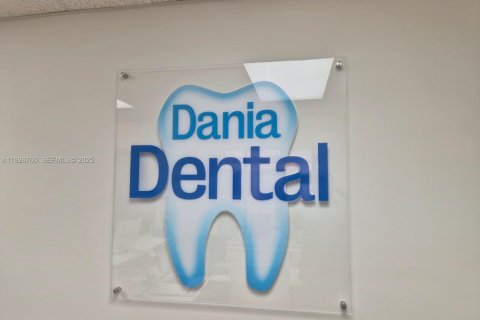 Immobilier commercial à vendre à Dania Beach, Floride № 1988081 - photo 23