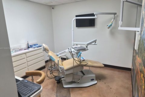 Immobilier commercial à vendre à Dania Beach, Floride № 1988081 - photo 28