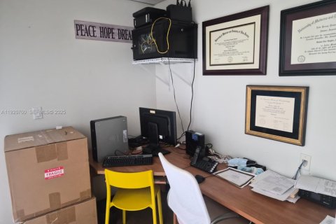 Immobilier commercial à vendre à Dania Beach, Floride № 1988081 - photo 24