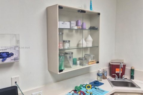 Immobilier commercial à vendre à Dania Beach, Floride № 1988081 - photo 21