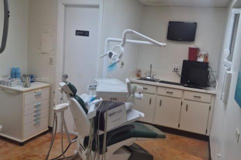 Immobilier commercial à vendre à Dania Beach, Floride № 1988081 - photo 20