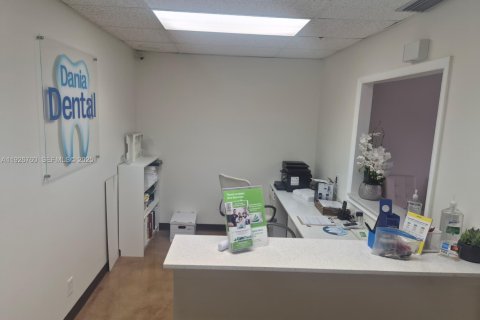 Immobilier commercial à vendre à Dania Beach, Floride № 1988081 - photo 27