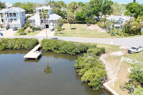 Terreno en venta en Palm Harbor, Florida № 2092995 - foto 3