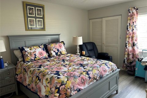 Снять в аренду кондоминиум в Венеция, Флорида 8 комнат, 93.09м2, № 1680947 - фото 3