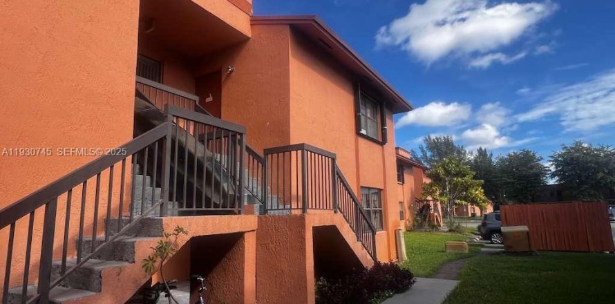 Apartamento en Hialeah, Florida 2 dormitorios, 69.68 m2 № 1989321