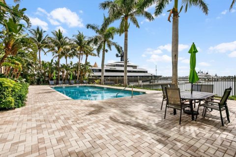 Copropriété à vendre à West Palm Beach, Floride: 1 chambre, 100.15 m2 № 2417115 - photo 23