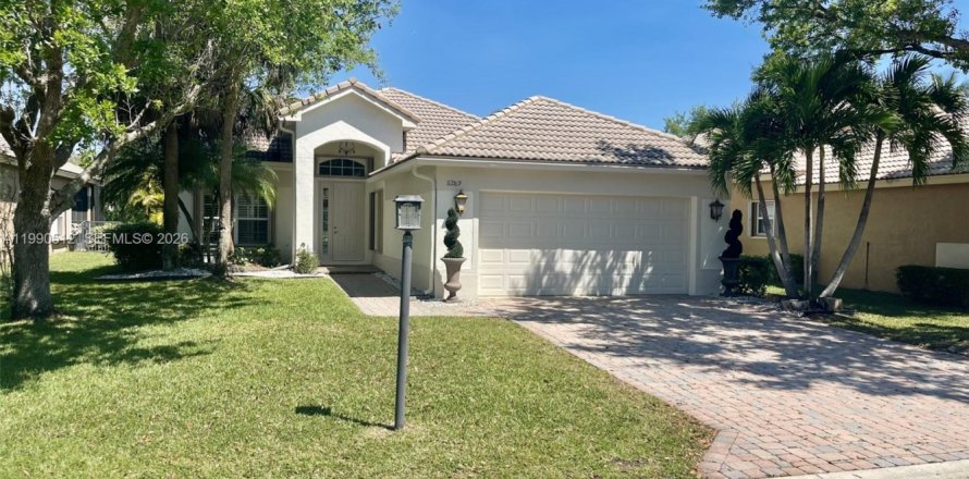 Casa en Parkland, Florida 3 dormitorios, 183.67 m2 № 2057906