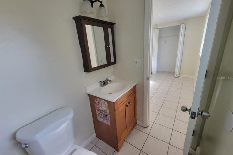 House in Port Charlotte, Florida 3 bedrooms, 98.1 sq.m. № 2166436 - photo 16