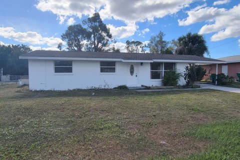 House in Port Charlotte, Florida 3 bedrooms, 98.1 sq.m. № 2166436 - photo 26
