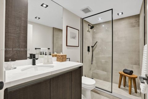 Copropriété à vendre à Sunny Isles Beach, Floride: 2 chambres, 116.59 m2 № 2019030 - photo 23