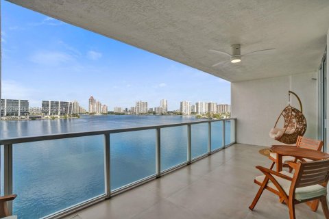 Copropriété à vendre à Sunny Isles Beach, Floride: 2 chambres, 116.59 m2 № 2019030 - photo 2