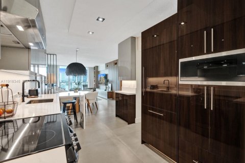 Copropriété à vendre à Sunny Isles Beach, Floride: 2 chambres, 116.59 m2 № 2019030 - photo 21
