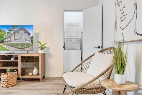 Apartment in Miami Beach, Florida 1 bedroom, 78.97 sq.m. № 2402472 - photo 23