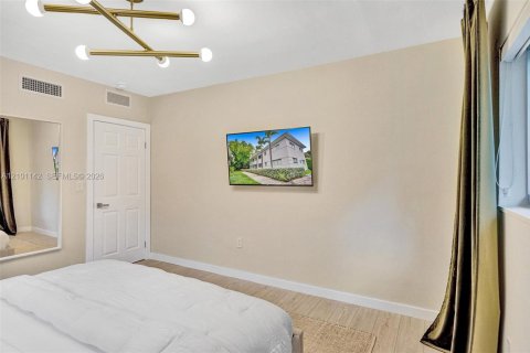 Apartment in Miami Beach, Florida 1 bedroom, 78.97 sq.m. № 2402472 - photo 26