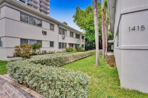 Apartment in Miami Beach, Florida 1 bedroom, 78.97 sq.m. № 2402472 - photo 2