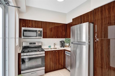 Apartment in Miami Beach, Florida 1 bedroom, 78.97 sq.m. № 2402472 - photo 14