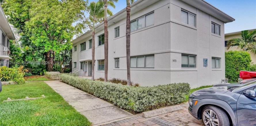 Apartment in Miami Beach, Florida 1 bedroom, 78.97 sq.m. № 2402472