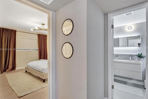 Apartment in Miami Beach, Florida 1 bedroom, 78.97 sq.m. № 2402472 - photo 29