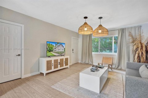 Apartment in Miami Beach, Florida 1 bedroom, 78.97 sq.m. № 2402472 - photo 8
