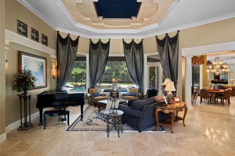 House in Longwood, Florida 7 bedrooms, 1115.38 sq.m. № 2112687 - photo 11
