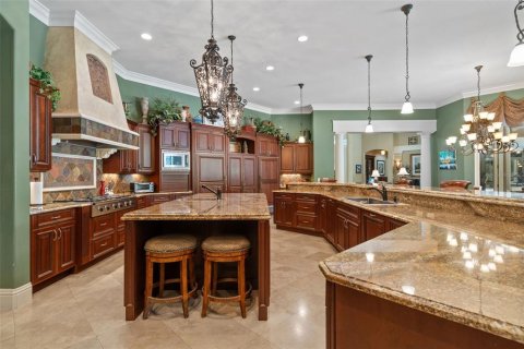House in Longwood, Florida 7 bedrooms, 1115.38 sq.m. № 2112687 - photo 12