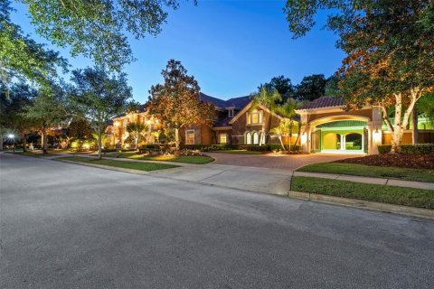 House in Longwood, Florida 7 bedrooms, 1115.38 sq.m. № 2112687 - photo 6