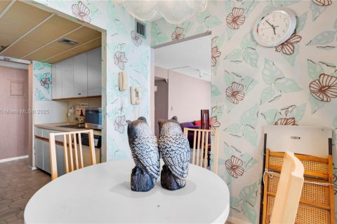 Copropriété à vendre à Miami Beach, Floride: 2 chambres, 93.37 m2 № 1818482 - photo 12