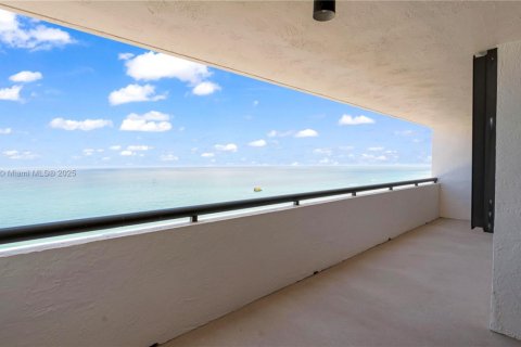 Copropriété à vendre à Miami Beach, Floride: 2 chambres, 93.37 m2 № 1818482 - photo 22