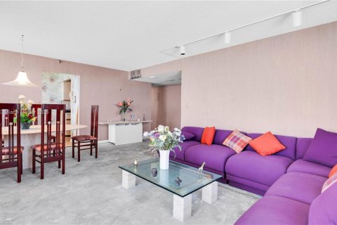 Copropriété à vendre à Miami Beach, Floride: 2 chambres, 93.37 m2 № 1818482 - photo 18