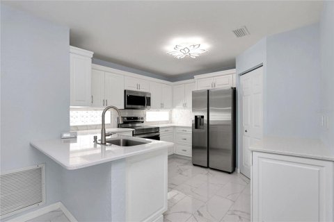 House in Ocala, Florida 2 bedrooms, 128.11 sq.m. № 2150361 - photo 5