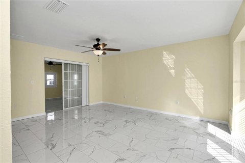 House in Ocala, Florida 2 bedrooms, 128.11 sq.m. № 2150361 - photo 23
