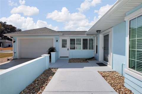 House in Ocala, Florida 2 bedrooms, 128.11 sq.m. № 2150361 - photo 2
