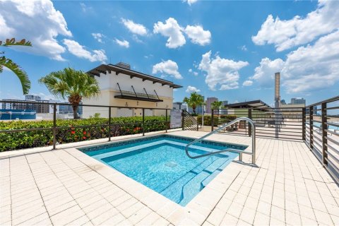 Copropriété à vendre à Tampa, Floride: 2 chambres, 201.51 m2 № 1880818 - photo 29
