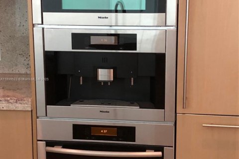 Copropriété à vendre à Miami, Floride: 2 chambres, 123.19 m2 № 2088511 - photo 17